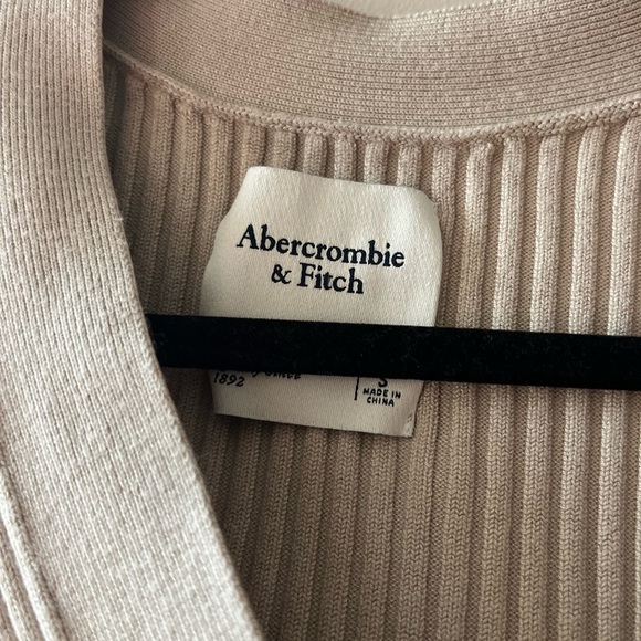 A&F Wide Ribbed Cardigan - Picture 5 of 7